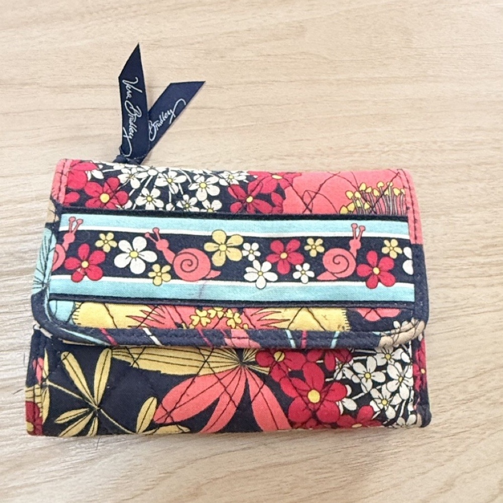 Vera Bradley Happy Snails Wallet Tri-Fold Change Coin Floral Mixed Colors